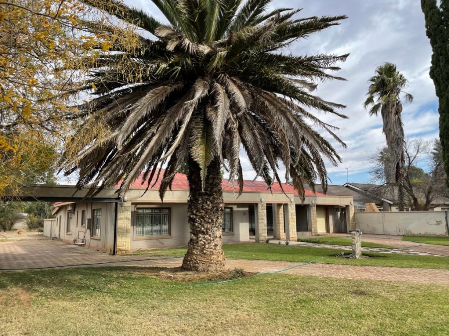  Bedroom Property for Sale in Bloemhof North West